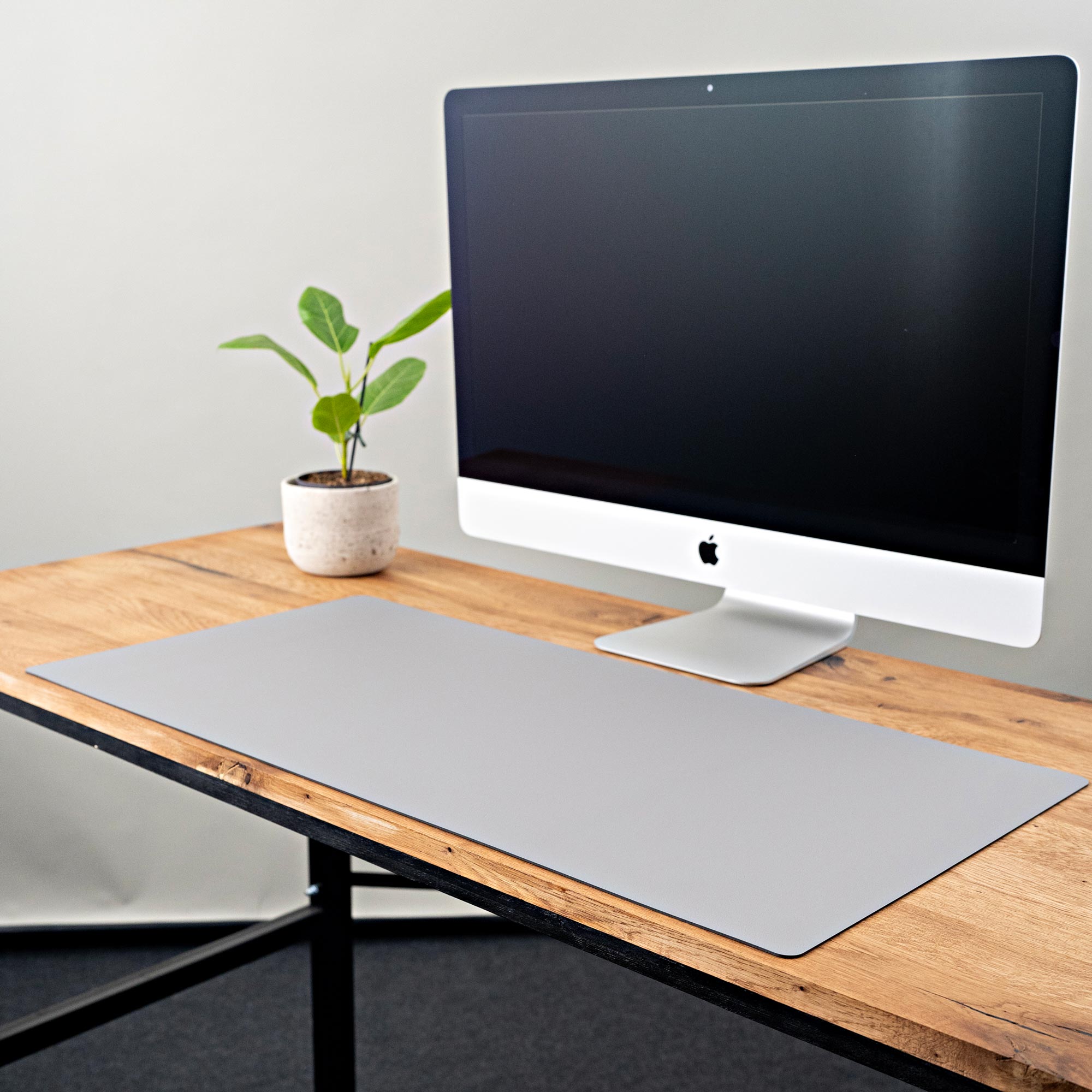Desk pad made of recycled leather