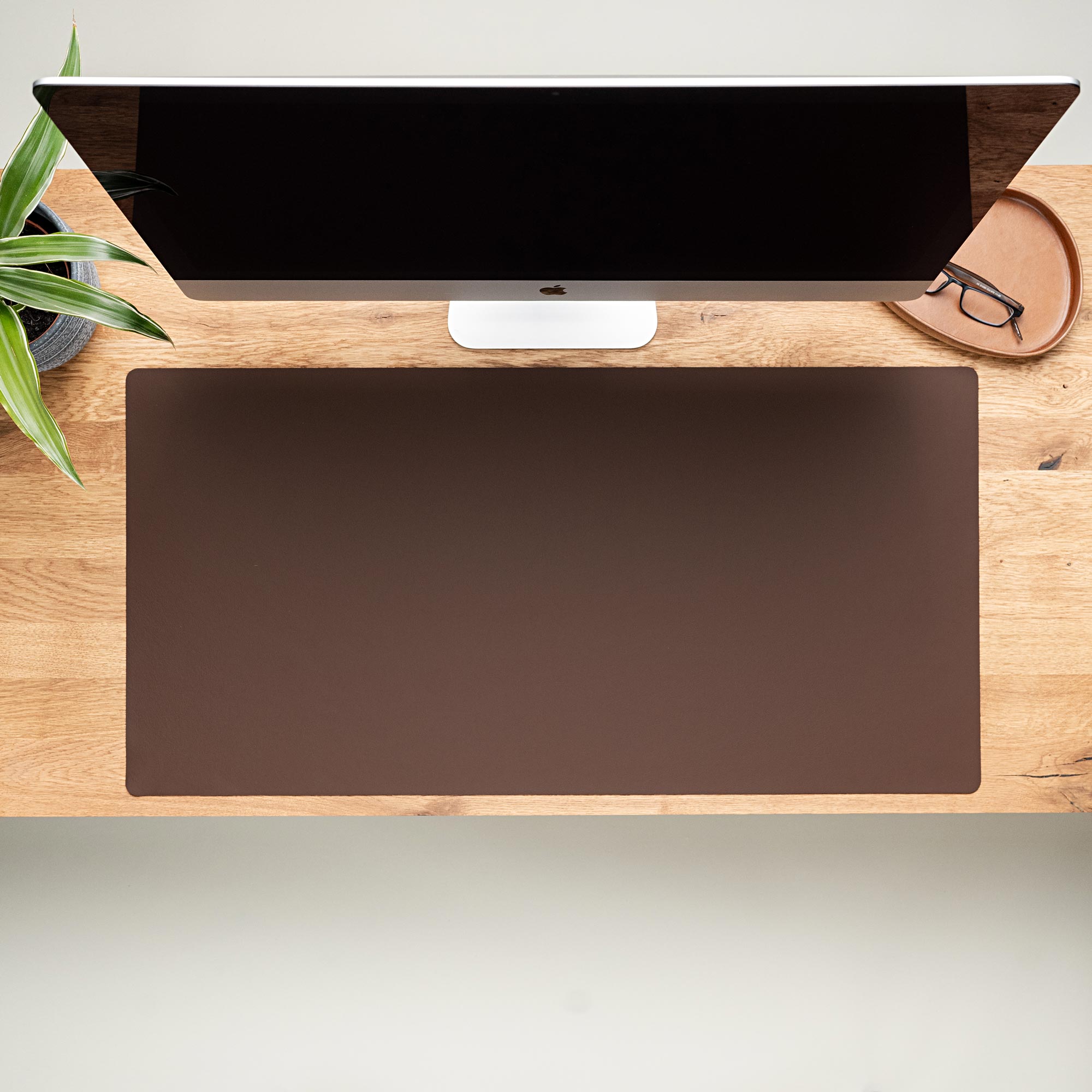 Leather desk pad