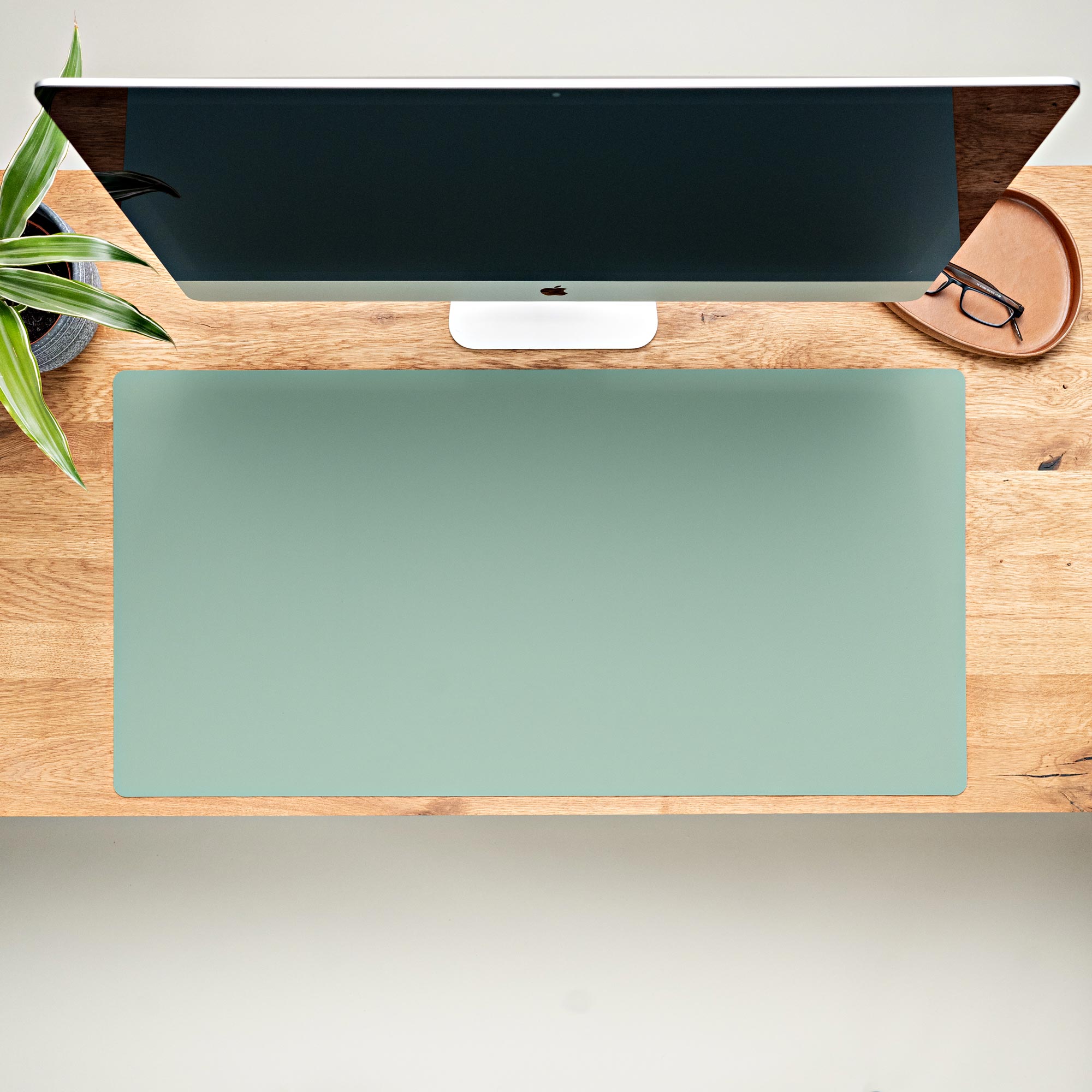 Leather desk pad