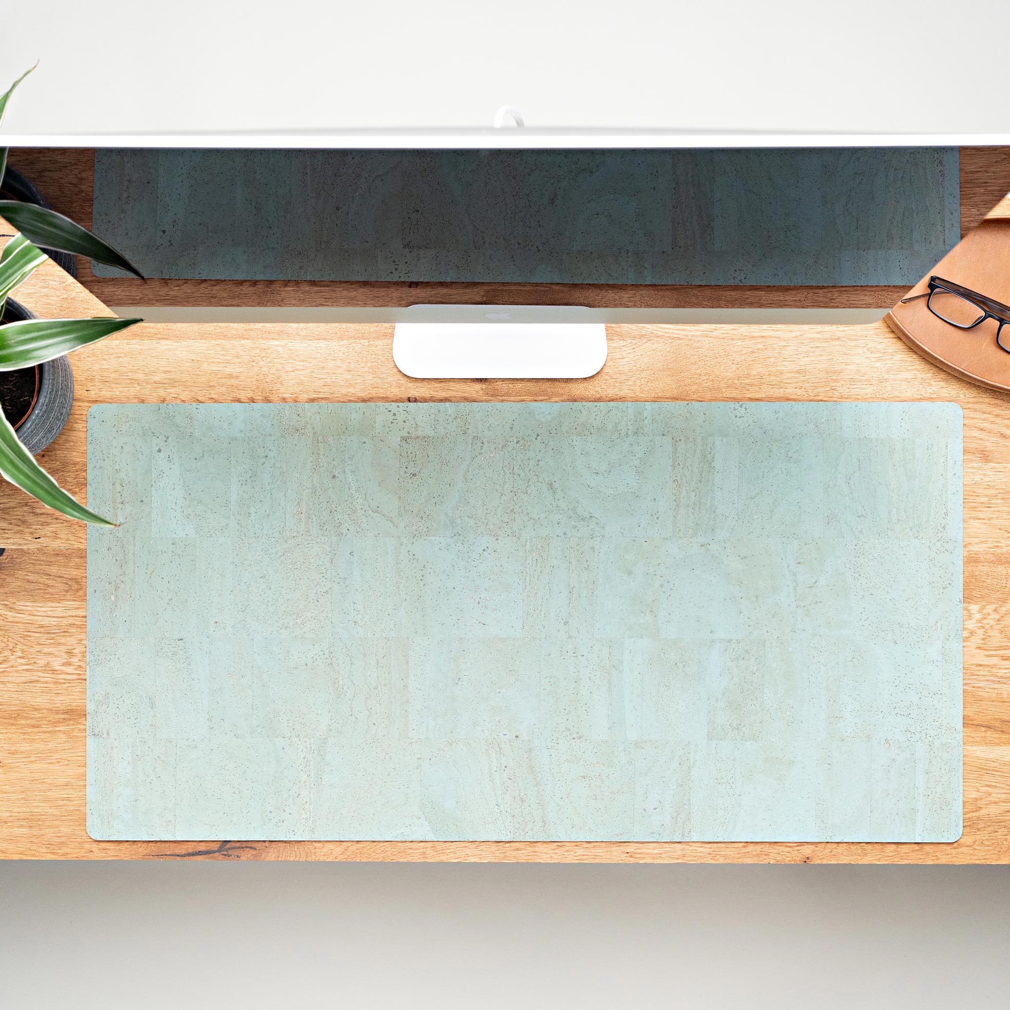 Produktbild Kork Schreibtischunterlage minzgrün